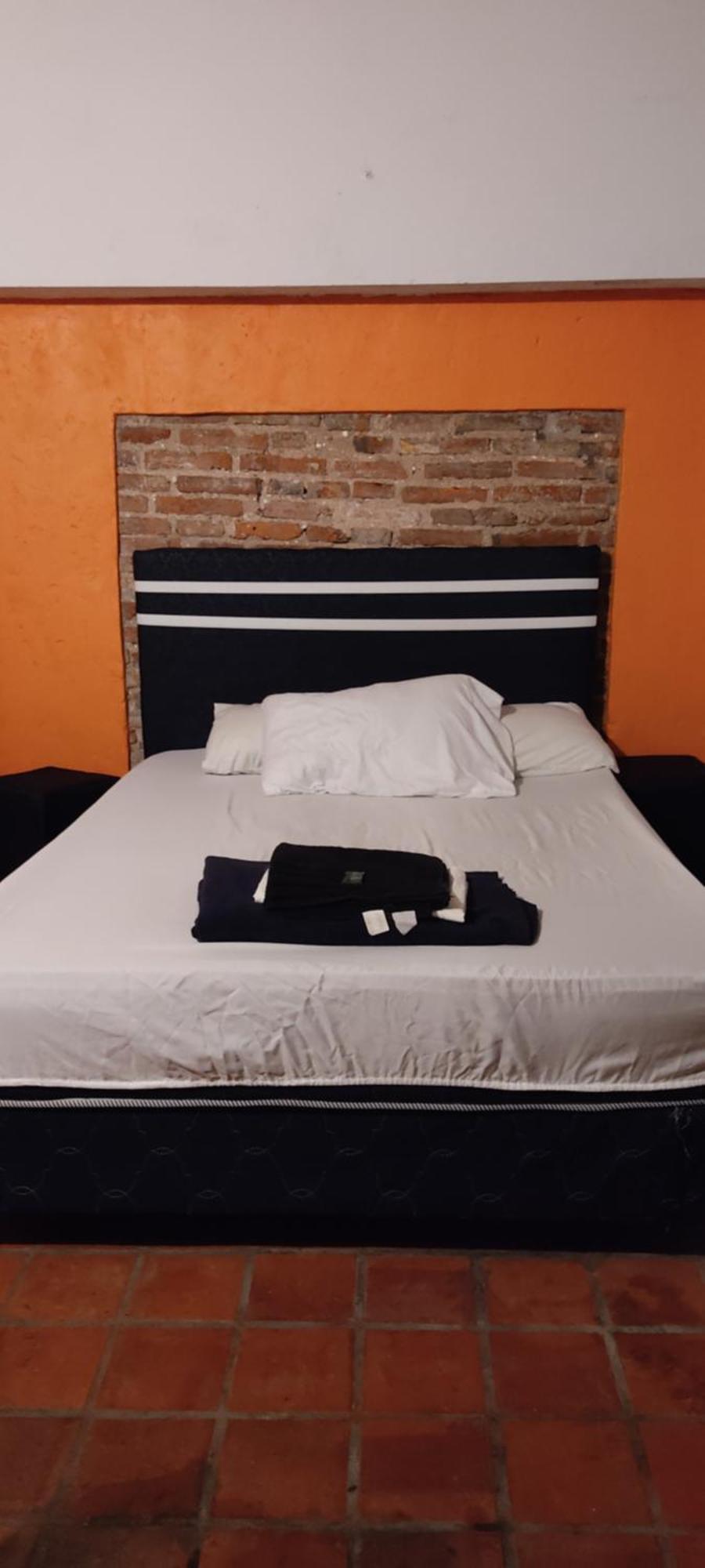 Mediterraneo Youth Hostel アスンシオン エクステリア 写真